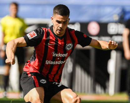 法兰克福欧冠征途：在逆境中探寻破局曙光