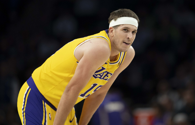 里夫斯伤缺湖开拓战 昨日带伤砍 26+11