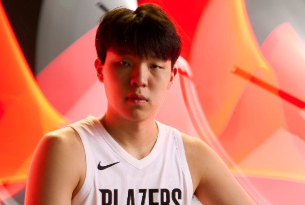 杨瀚森连续 DNP 专家：多在 G 联赛打磨