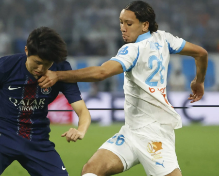 马赛欧冠征途：在逆境中追寻荣耀之光