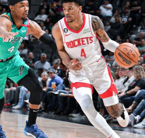 37 分空砍！字母哥妙传遭顶级防守扼杀，火箭逆转雄鹿