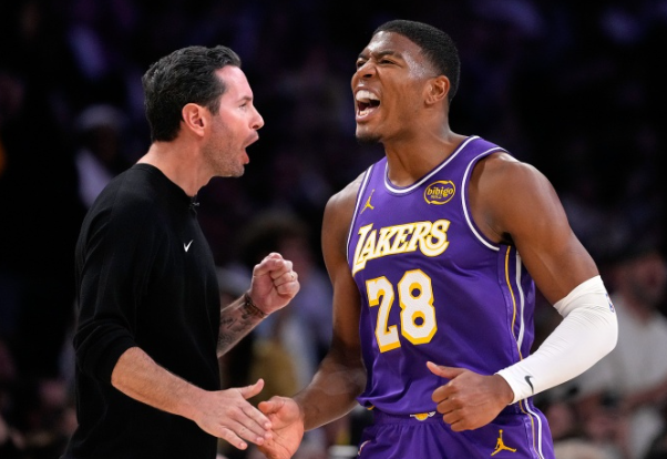 八村塁 21 分助湖人取胜 待续约成焦点