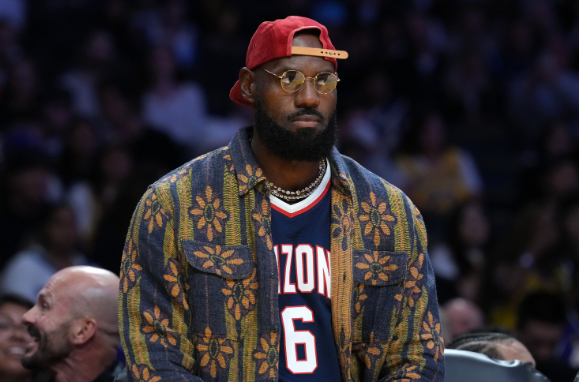 A・史密斯力挺乔丹：刷数据难让詹姆斯成 GOAT