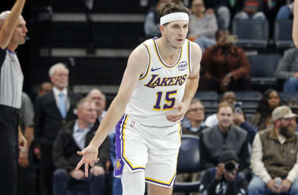 湖人立规矩：仅换字母哥约基奇才放里夫斯