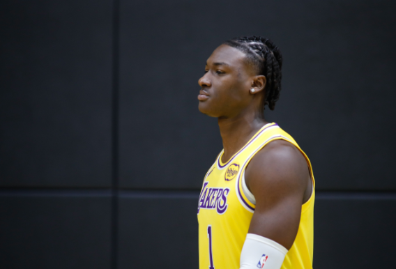 詹姆斯缺阵湖人大考，残阵客战鹈鹕迎挑战