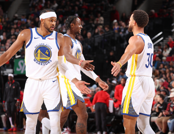 穆迪8记三分创纪录，勇士大胜鹈鹕