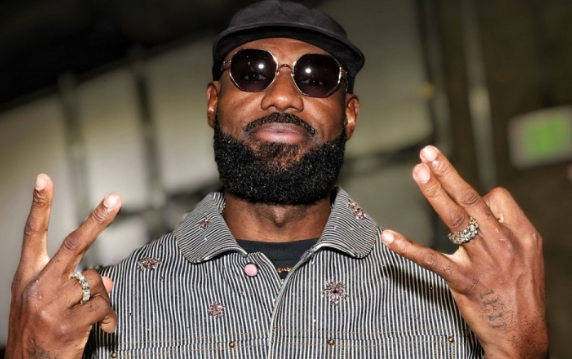 23季传奇：詹姆斯的不老坚守