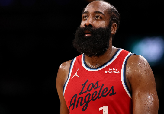 漏判引争议：哈登与快船的胜负之憾