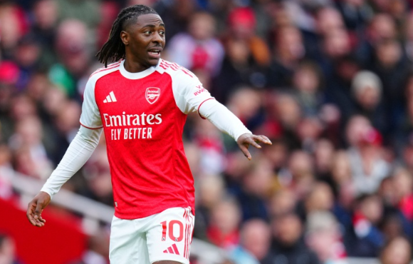 廷伯获盛赞：阿森纳的后防瑰宝