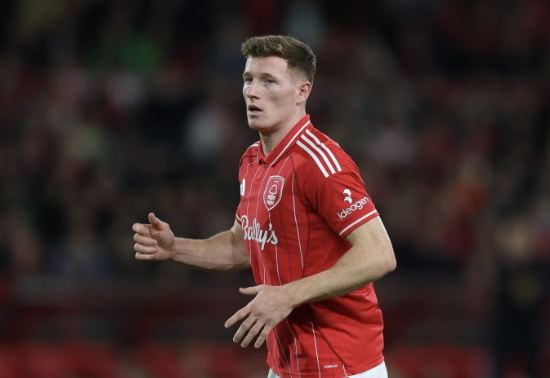 曼联锁定安德森，中场新核争夺战打响