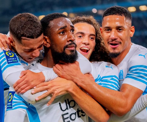 马赛欧冠征途：逆风中绽放的蓝色火焰