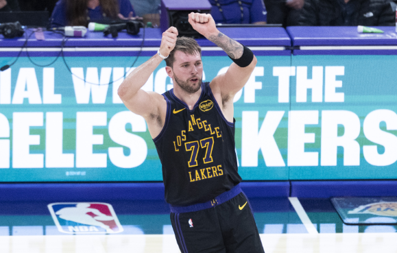 NBA得分榜出炉 东契奇领跑得分盛宴