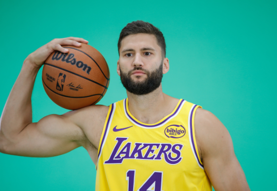 湖人四连胜藏惊喜 克莱伯获赞有轮换潜质