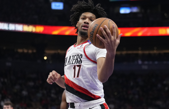 开拓者战马刺迎变数 夏普出战状态成疑