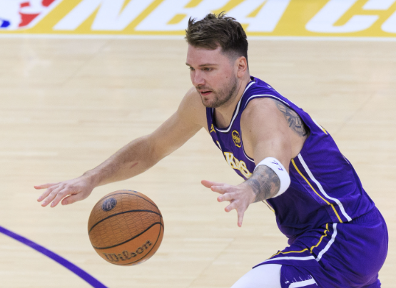 鹈鹕克星！东契奇的得分狂潮