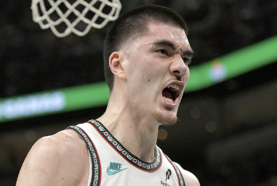 埃迪封神引热议 开拓者选秀成焦点