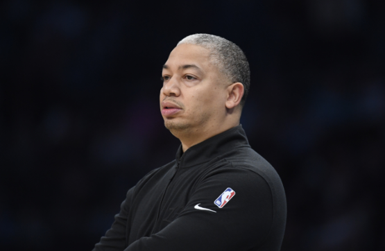 三分狂轰24记！快船防守成筛子