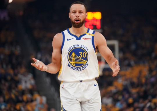 韦德盛赞库里：他的影响力比肩传奇