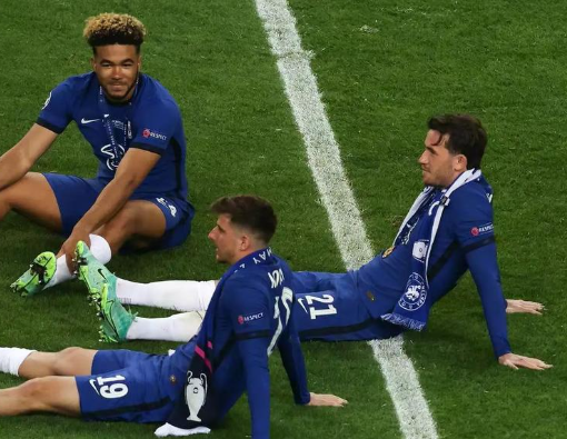 斯坦福桥的蓝色风暴：切尔西欧冠征途纪实