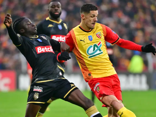 摩纳哥：欧冠赛场的“伤病风暴”与逆境突围