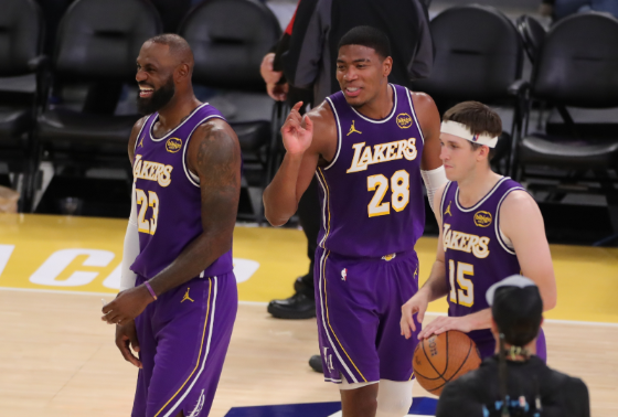 湖人首发阵容出炉，新阵迎猛龙大考