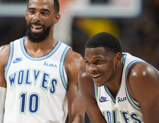 森林狼：双核驱动下的逆袭征途