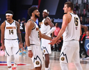 麦迪逊花园的复仇战：尼克斯能否打破“客场魔咒”？