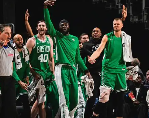 绿衫军逆袭之路：从低谷到东部劲旅的蜕变