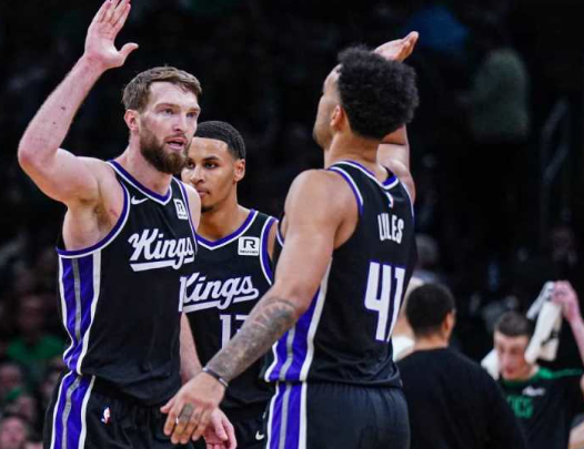 国王：在挣扎中探寻重生曙光