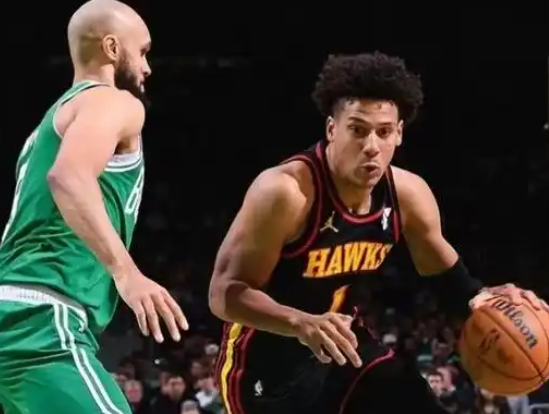 老鹰：逆风展翅，在磨砺中追寻曙光