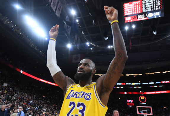 詹皇大概率出战费城 湖人盼破客场颓势