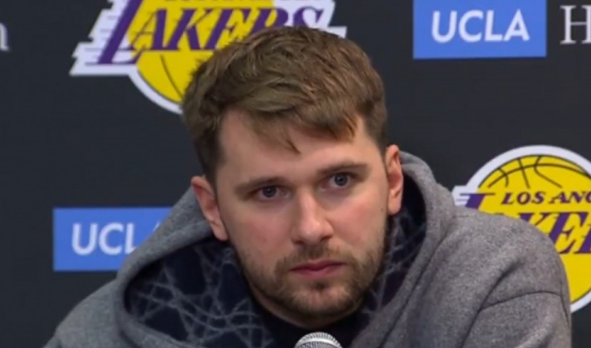 三双定乾坤 东契奇剑指MVP