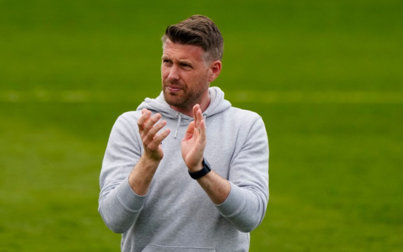 失误致溃败,爱德华兹直面狼队困局