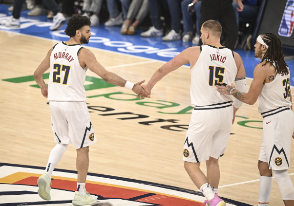 掘金三杰齐轰50+，续写传奇进攻篇章