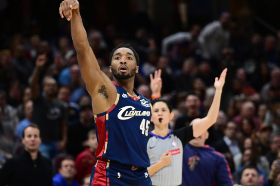 三分榜新局：米切尔领跑 库里稳守第一梯队