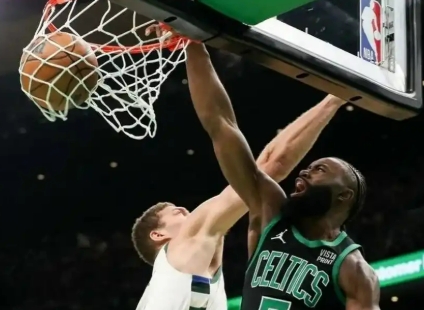 字母哥独舞还是绿军双探花闪耀？雄鹿主场迎战凯尔特人悬念重重