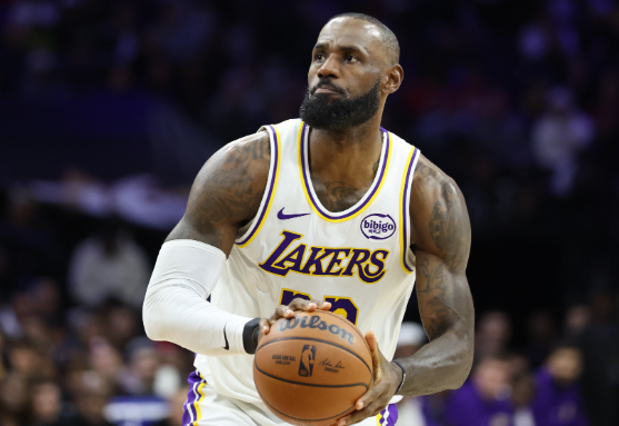 詹皇困境：罚球新低背后的效率考题