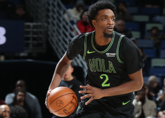 湖人锁定补强目标：鹈鹕防守铁闸成新猎物