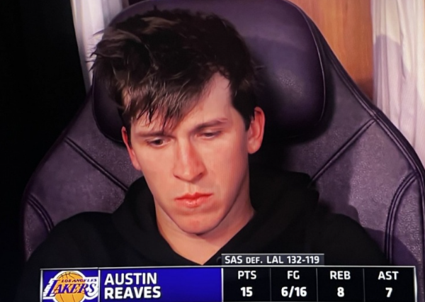 里夫斯：防守需五人同心，湖人亟待蜕变