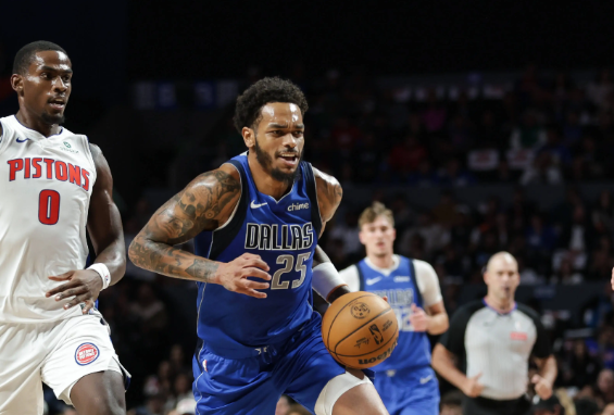 黑马对决鹰王：活塞主场捍卫榜首尊严