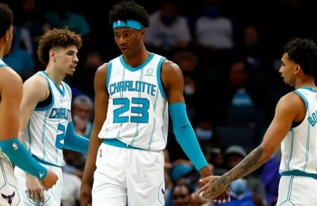 黄蜂残阵困局难破，公牛七连败阴霾待散