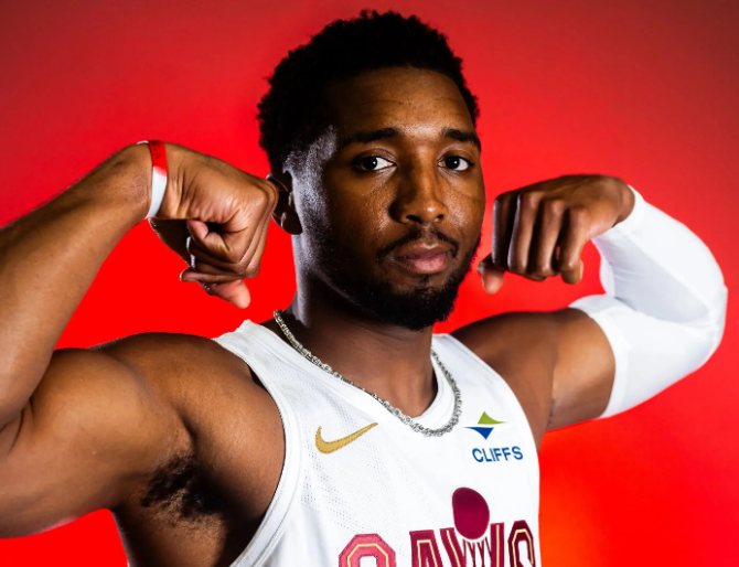 尼克斯：逆风逐梦，赛场绽放光芒