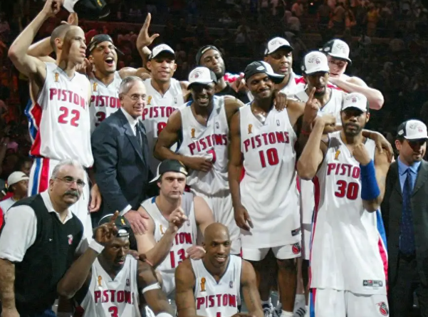 活塞：从至暗到曙光，逆袭之路正酣