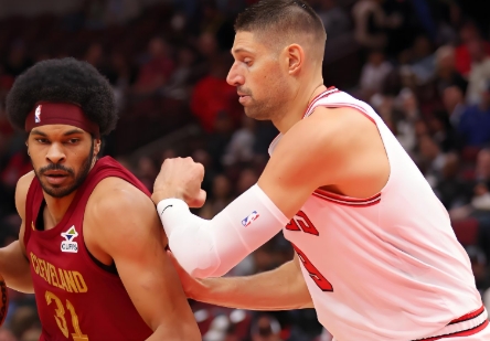 寒夜对决：公牛残阵能否掀翻“空砍群”鹈鹕？