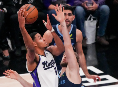 国王困局：挣扎中寻找破晓之光