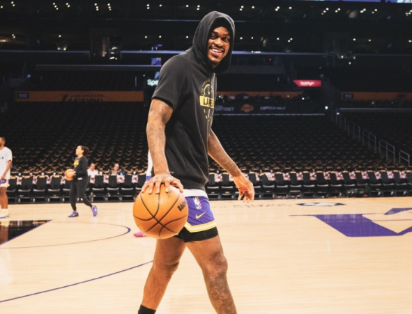 信念铸就逆袭：范德比尔特成湖人赢球密钥