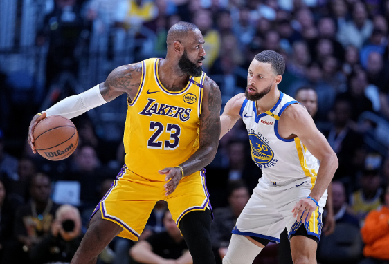 皮尔斯力挺库里：同代他强于詹姆斯