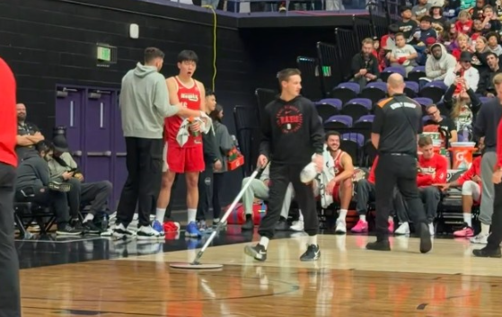 18+10引主帅观战，杨瀚森解锁新期待