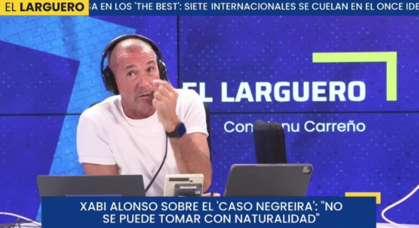 内格雷拉案再添疑云：巴萨的800万与合影玄机