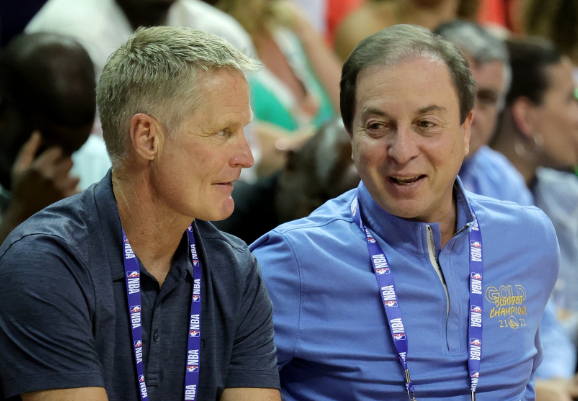 邮件泄露引热议，科尔力挺拉科布